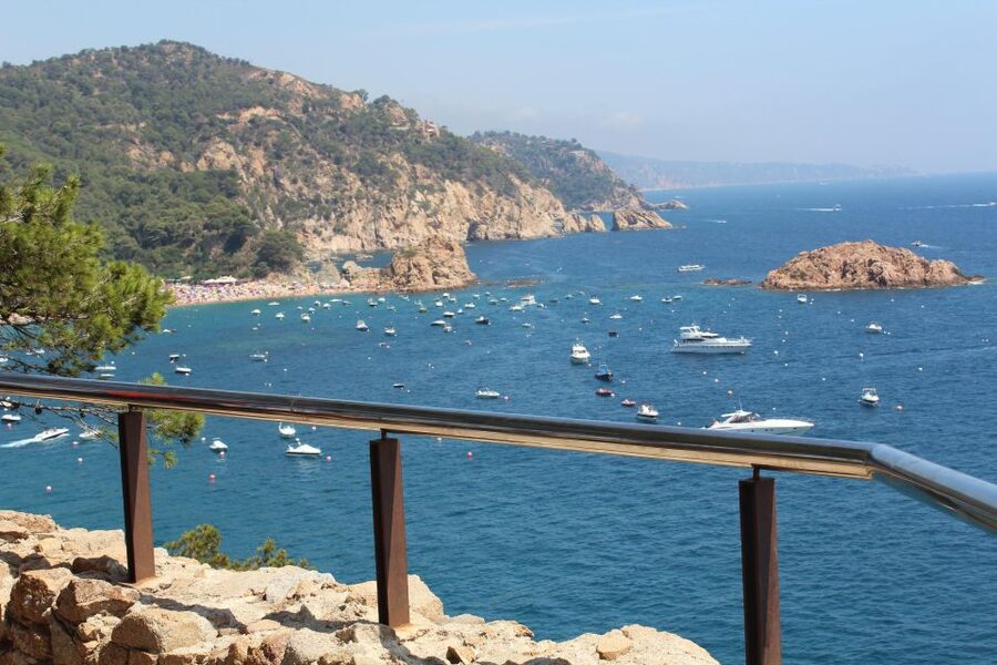 From Barcelona: Tossa de Mar Day Tour with Beach Time - Who should choose this day tour?