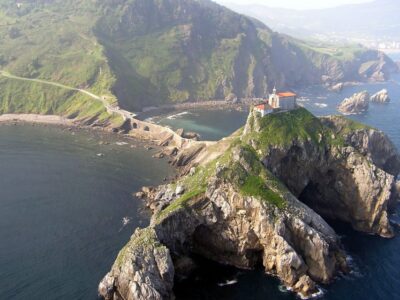 Gaztelugatxe, Bermeo and Gernika Day Trip