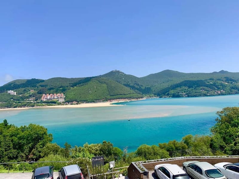 From Bilbao: Gaztelugatxe, Gernika, and Mundaka Group Tour - Guides are the tour’s real advantage