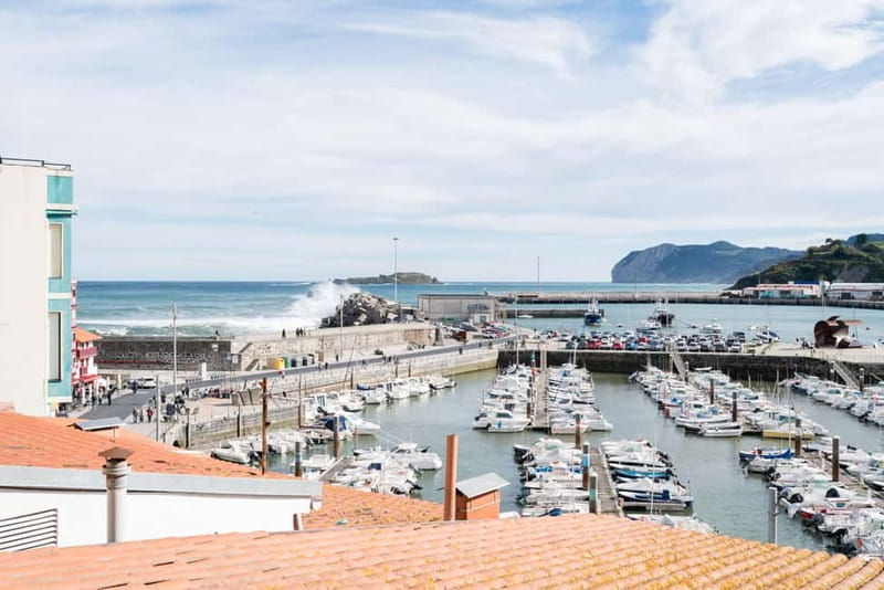 From Bilbao: Gaztelugatxe, Gernika, and Mundaka Group Tour - Who should book this Basque Coast outing?