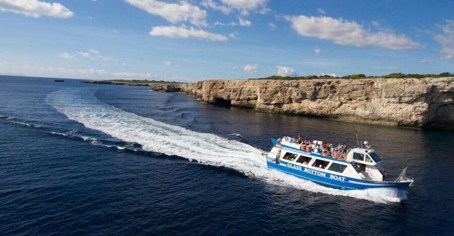 From Cala Galdana: 2-Hour Glass-Bottom Boat Trip - Finding the Boat at Cala Galdana