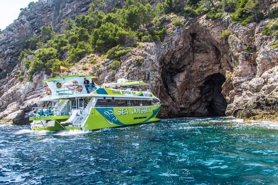 From Cala Millor: East Coast Glass-Bottom Boat Trip - What the beaches and coves add to the trip