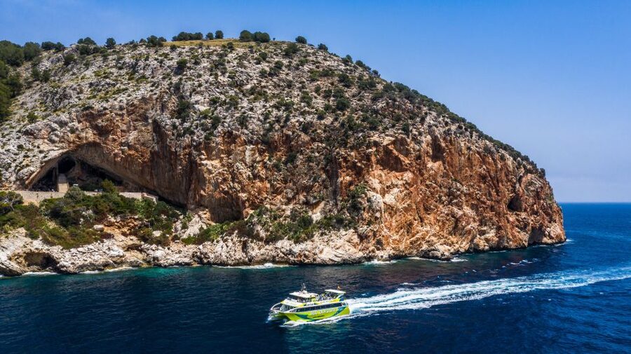 From Cala Ratjada: East Coast Glass-Bottom Boat Trip - What the ride feels like in practice