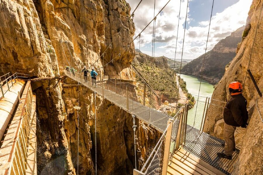From Costa del Sol & Malaga: Caminito del Rey Guided Tour - The return trip and possible food stops