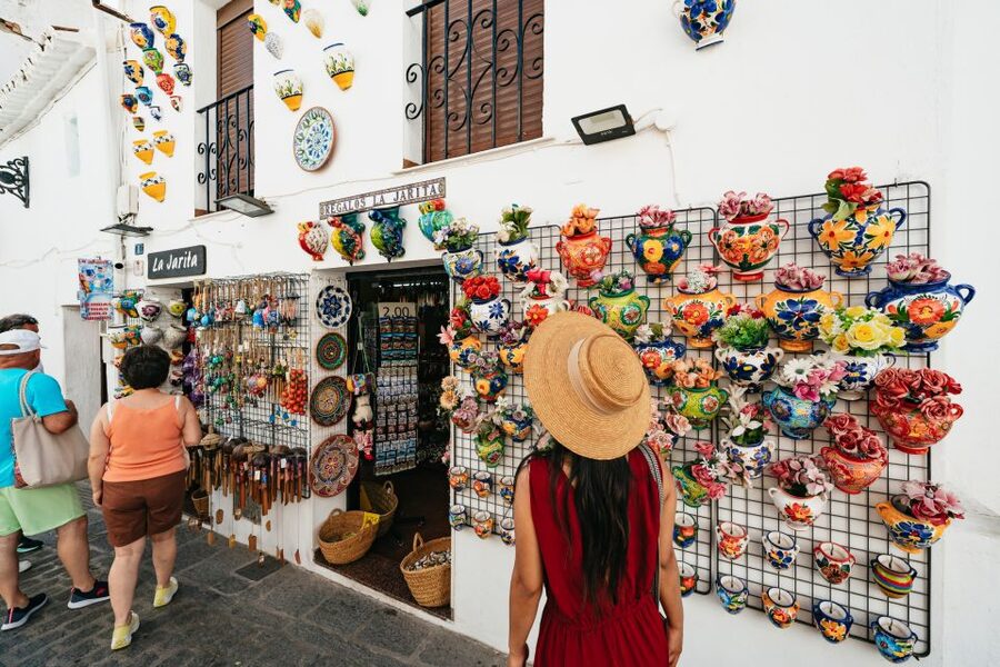 From Costa del Sol: Mijas, Marbella and Puerto Banús Tour - What the coach ride adds to the experience