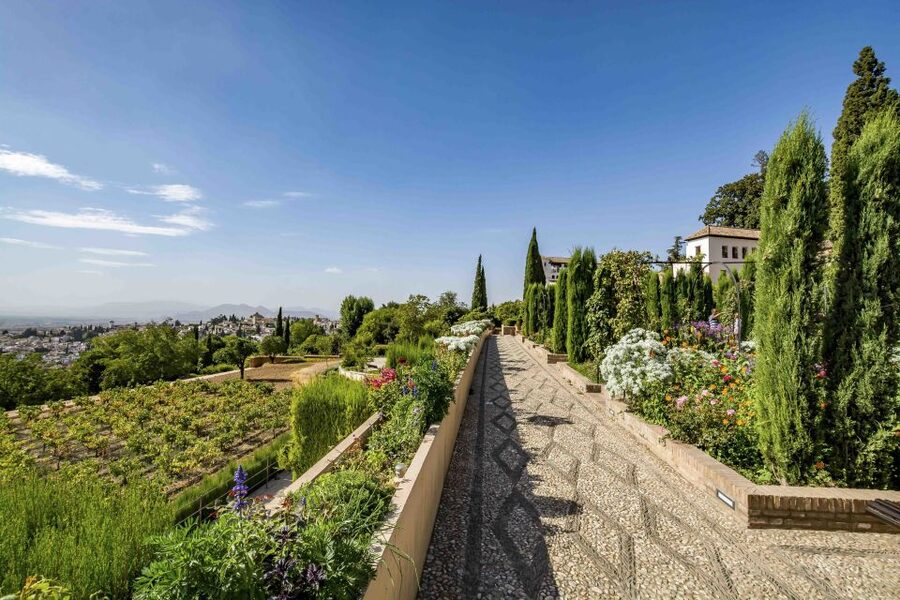 From Costa del Sol or Malaga: Granada and Alhambra Tour - Key points to know before booking