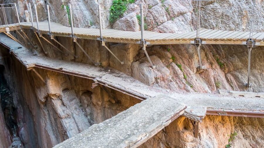 From Fuengirola: Caminito del Rey Guided Day Trip - A Short Stop in Ardales