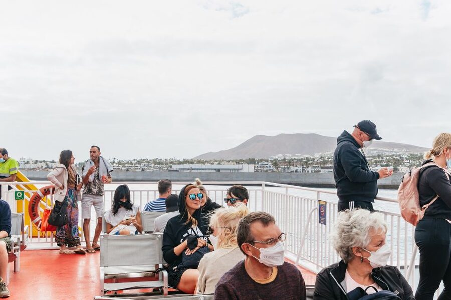 From Fuerteventura: Lanzarote Trip with Wine Tasting & Lunch - La Geria and Lanzarote’s volcanic vineyards