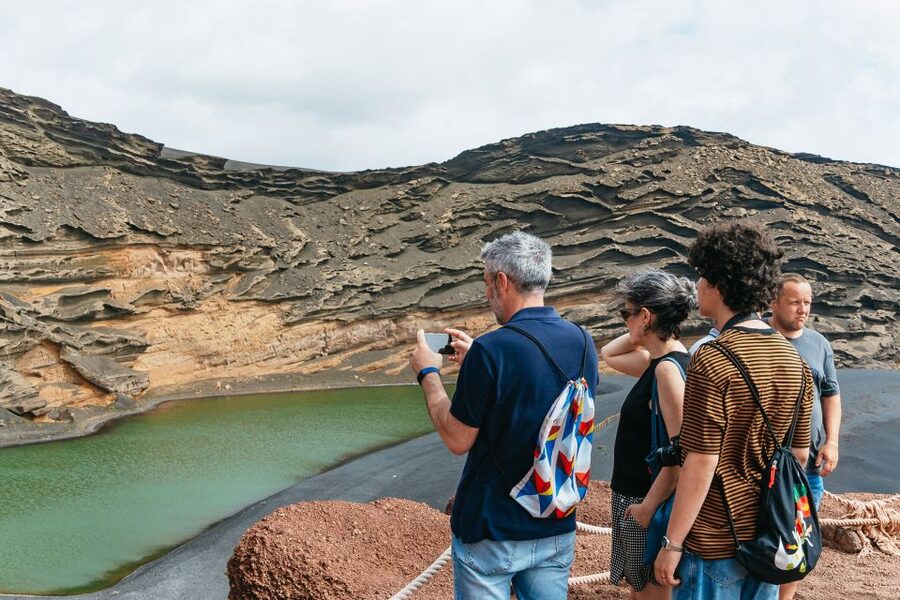 From Fuerteventura: Lanzarote Trip with Wine Tasting & Lunch - Jameos del Agua and the Jameito crab