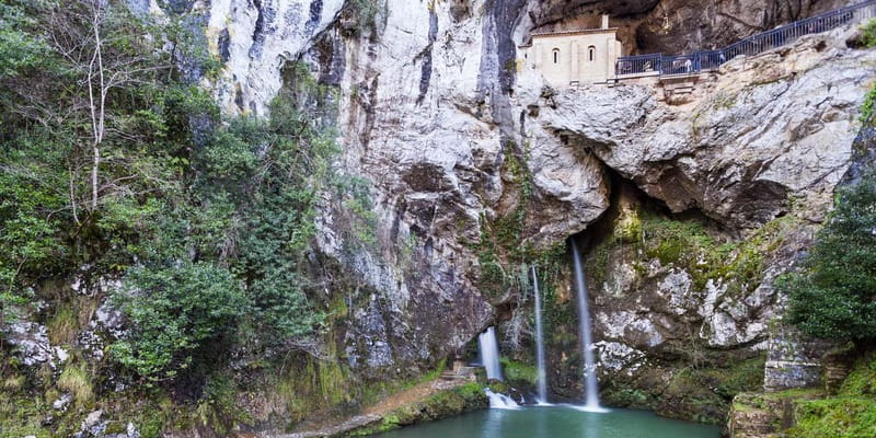 From Gijón: Covadonga, Cangas de Onís, and Lastres Day Trip - Who should book this trip