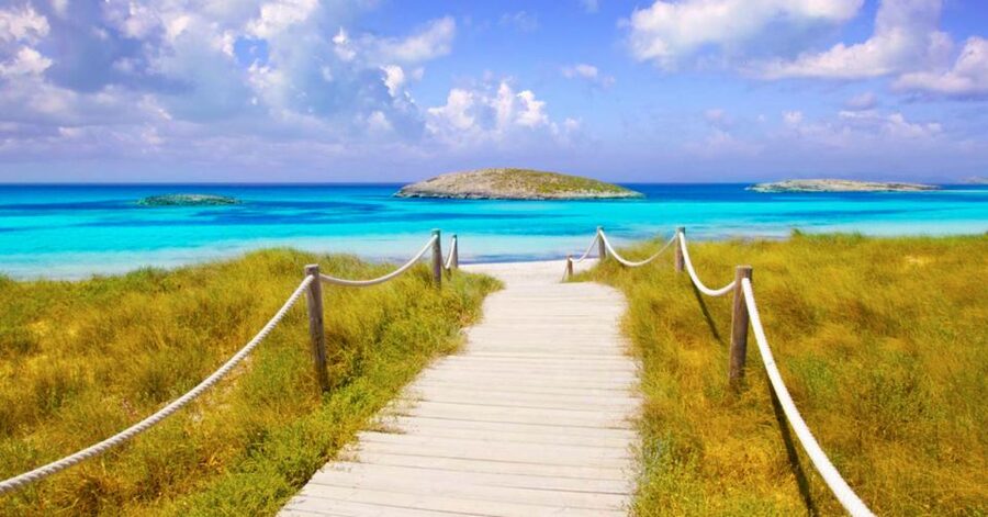 From Ibiza: Same-Day 2-Way Ferry Ticket to Formentera - Arriving at La Savina and planning your day