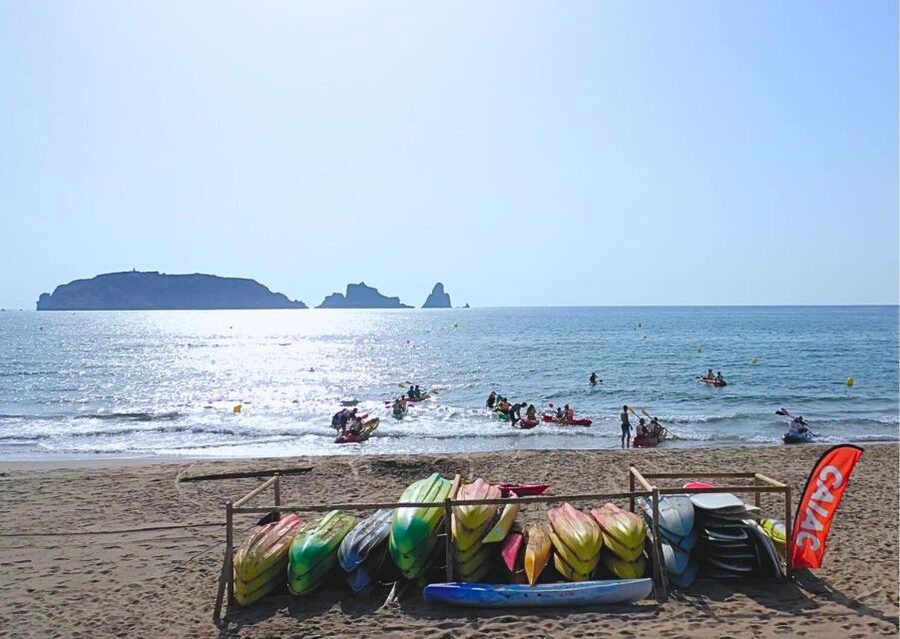 From L'Estartit: Sea Kayaking Tour to the Medes Islands - The paddle across the bay