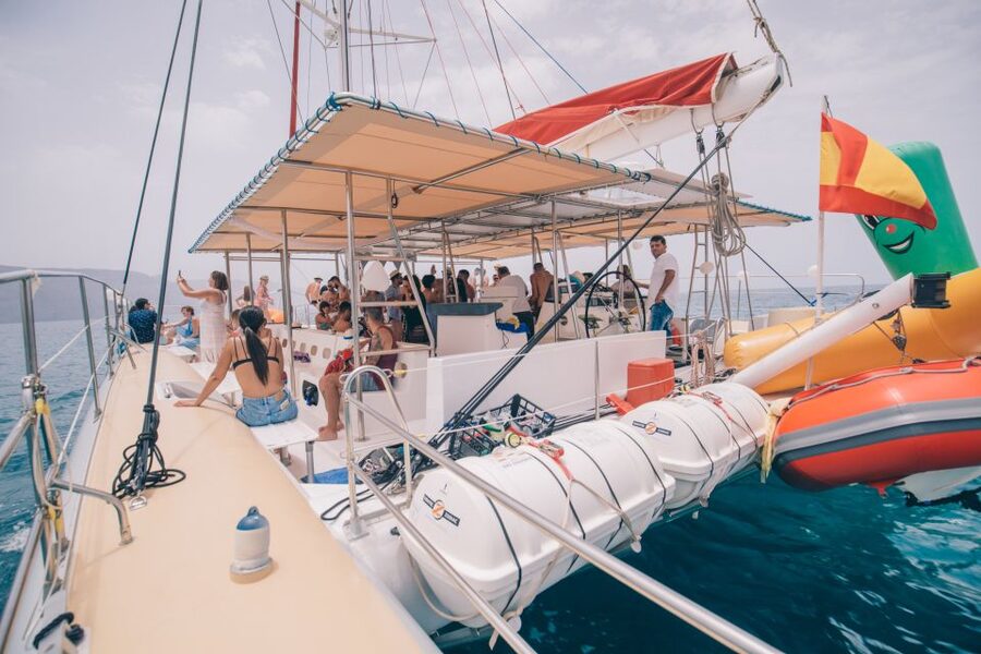 From Lanzarote: Sailing Day Trip Around La Graciosa - Free time in Caleta de Sebo