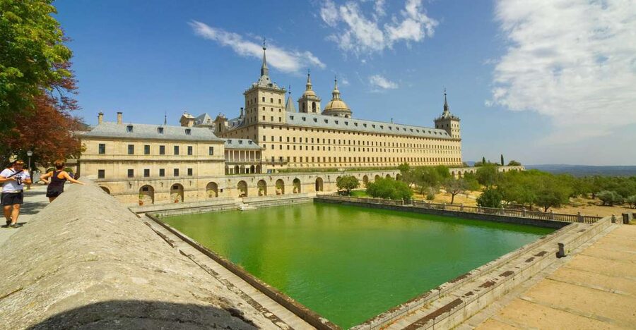 From Madrid: El Escorial and Valley's Basilica Half Day Tour - The coach ride from Madrid