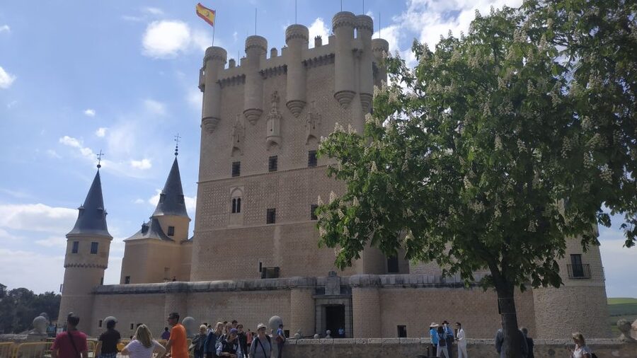 From Madrid: Guided Day Trip to Segovia and Toledo - The Canaleja viewpoint and the storybook Alcázar