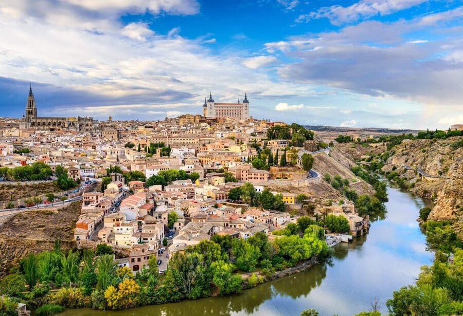 From Madrid: Guided Day Trip to Toledo by Bus - The bus ride and Mirador del Valle