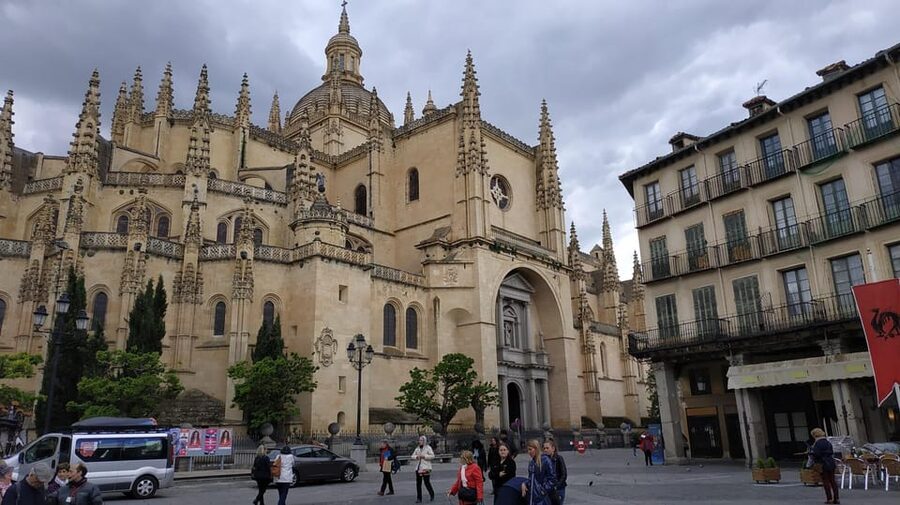 From Madrid: Half-Day or Full-Day Trip to Segovia - Free time for food, views, and old streets