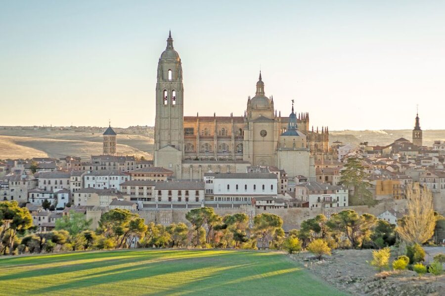 From Madrid: Segovia, Ávila, and Toledo Guided Tour - How the schedule feels on foot