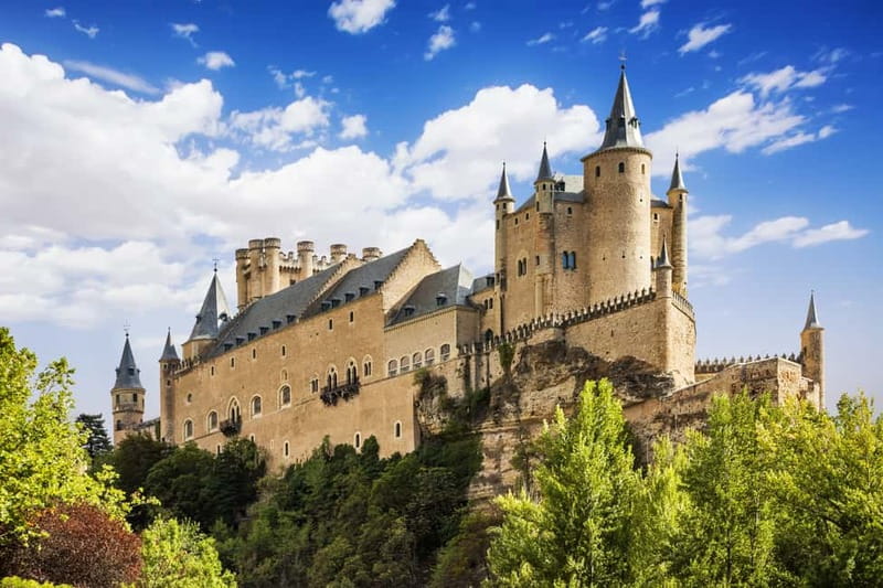 From Madrid: Segovia Guided Afternoon Tour - From Madrid to Castile and León by coach