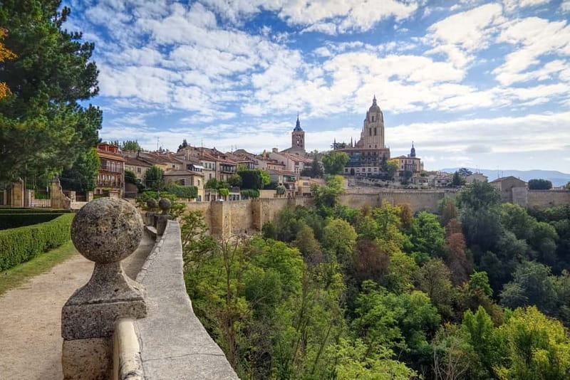 From Madrid: Segovia Guided Afternoon Tour - St. Real and the Mirador de la Canaleja