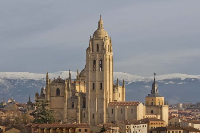 From Madrid: Segovia Guided Afternoon Tour - Corpus Square and the former synagogue