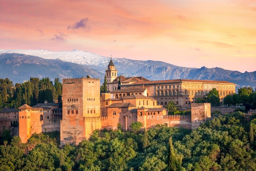 From Malaga: Alhambra Guided Tour with Entry Tickets - Why this Alhambra day trip makes sense from Malaga