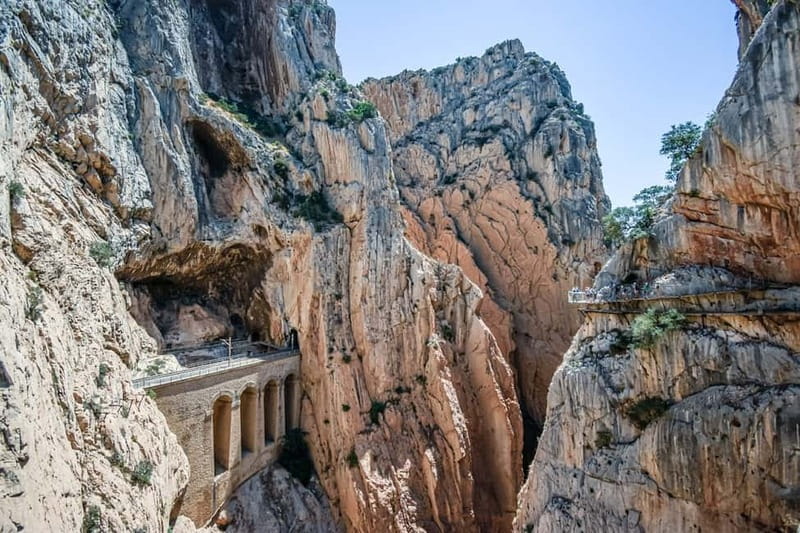 From Málaga: Caminito del Rey Day Trip & Guided Tour - Why Caminito del Rey is worth the trip from Málaga