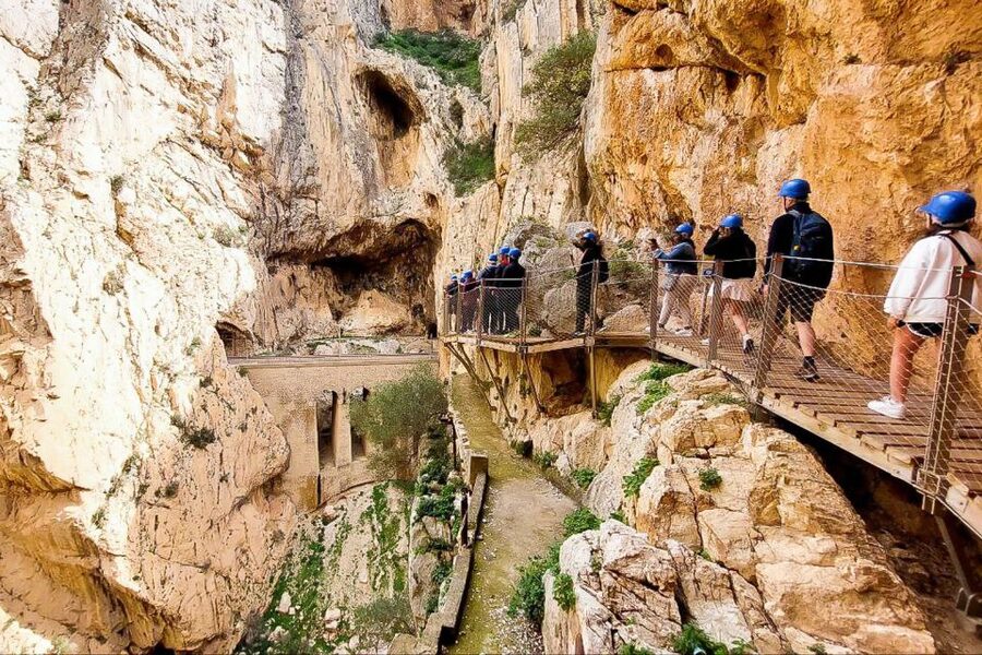 From Málaga: Caminito del Rey Guided Day Trip - A gentle hike, but not a casual stroll