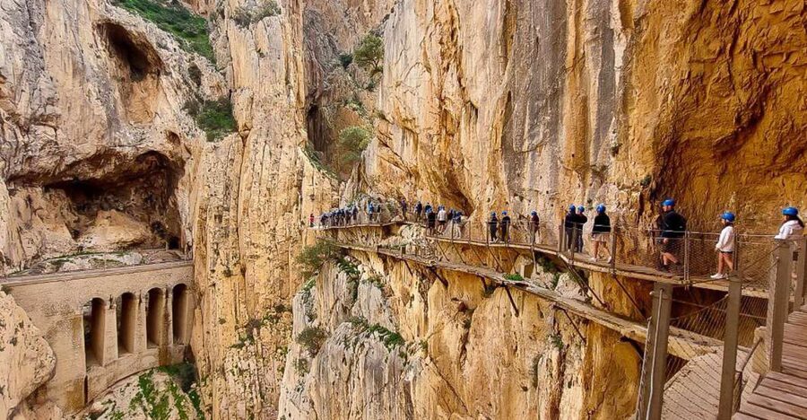 From Málaga: Caminito del Rey Guided Day Trip - The return to Málaga and the true cost of the tour