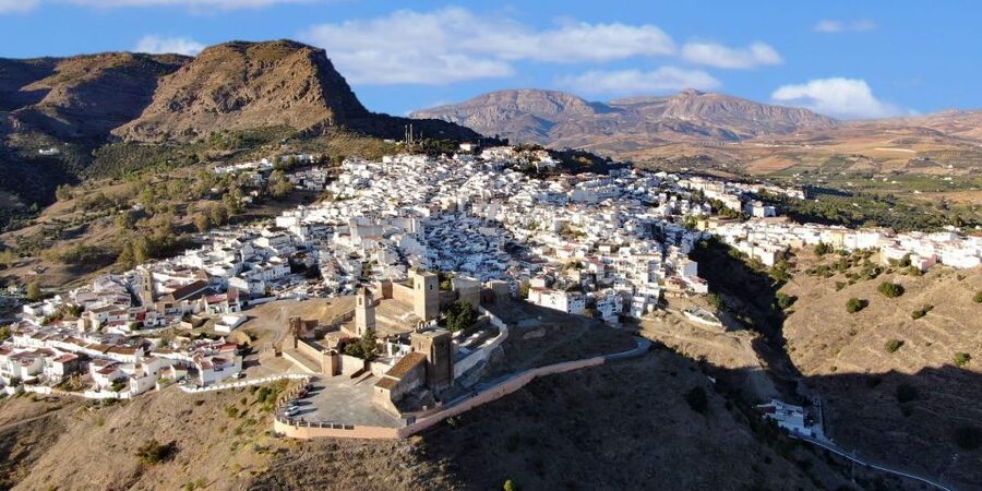 From Malaga: Caminito del Rey/White Village Tour & Tapas - Why the Álora and Caminito combination works