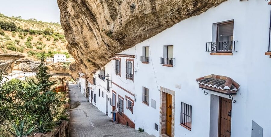 From Malaga: Ronda and Setenil Tour with Scenic Train - The guide can shape the whole day