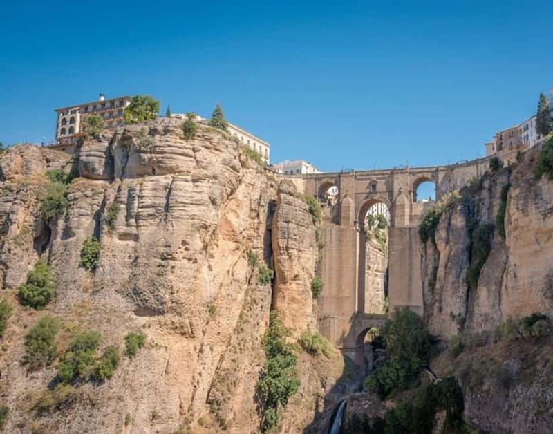 From Malaga: Ronda & Setenil de las Bodegas Guided Day Trip - Why Ronda deserves the longer stop