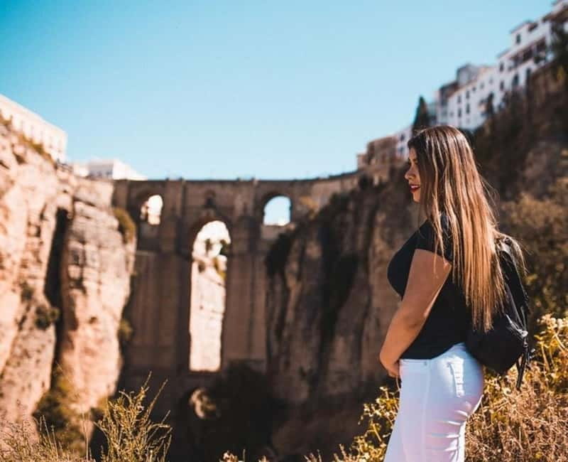 From Malaga: Ronda & Setenil de las Bodegas Guided Day Trip - Setenil de las Bodegas and its rock-roofed streets