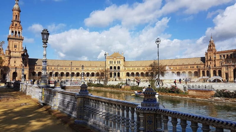 From Malaga: Seville Day Trip with Real Alcázar Tickets - Why this Seville day trip works from the Costa del Sol