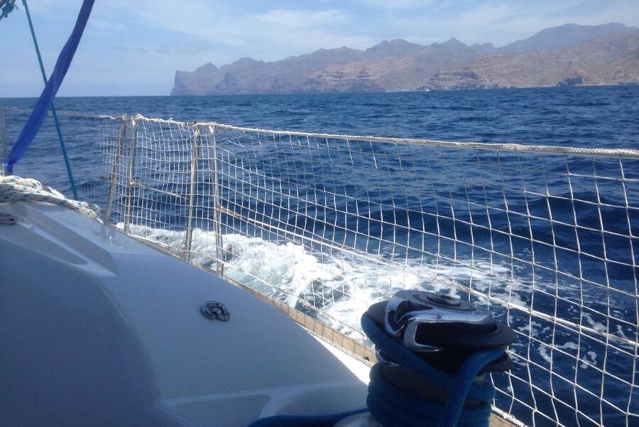 From Puerto de Mogán: Sailboat Trip with Food and Drinks - The final sailing stretch and changing views