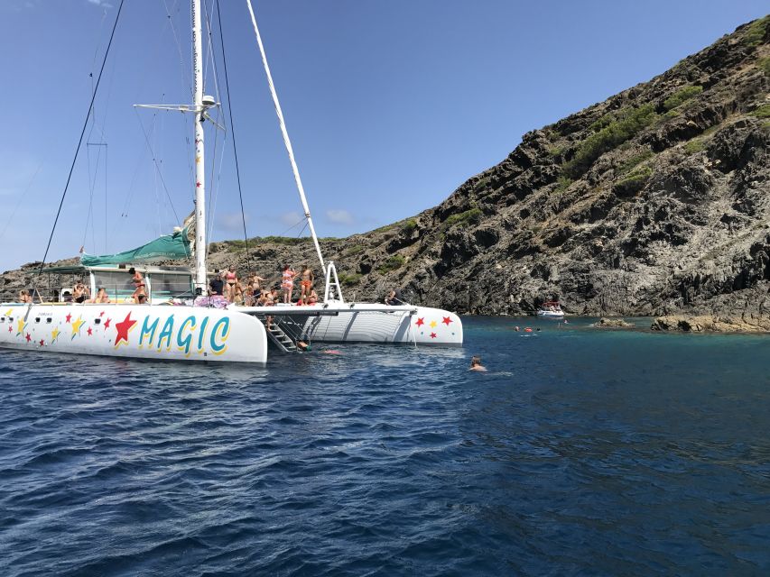 From Roses: Sailing Catamaran Cruise to Medes Islands - Setting Sail From Roses Across the Bay