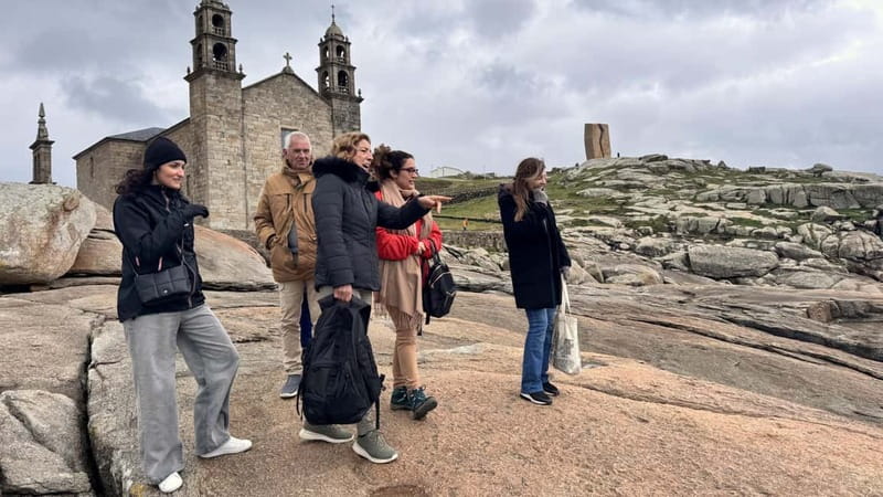From Santiago: Finisterre, Muxia, Ézaro - 7 stops day tour - Pontemaceira, a Medieval Camino Crossing