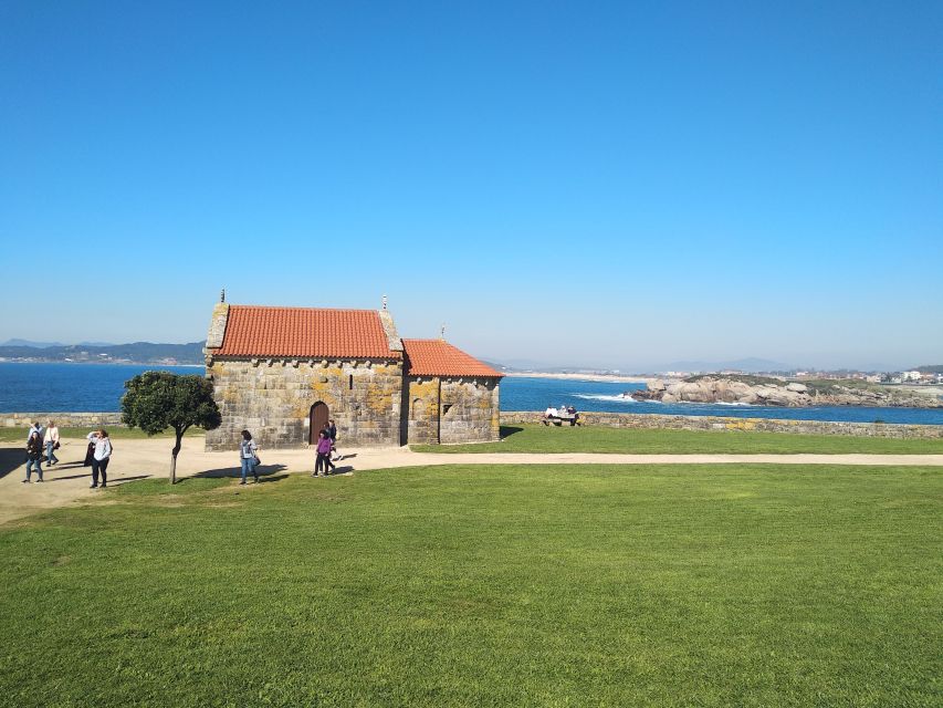 From Santiago: Rías Baixas Galicia Seafood & Wine Day Tour - Illa da Toxa and the route to the shellfish farms