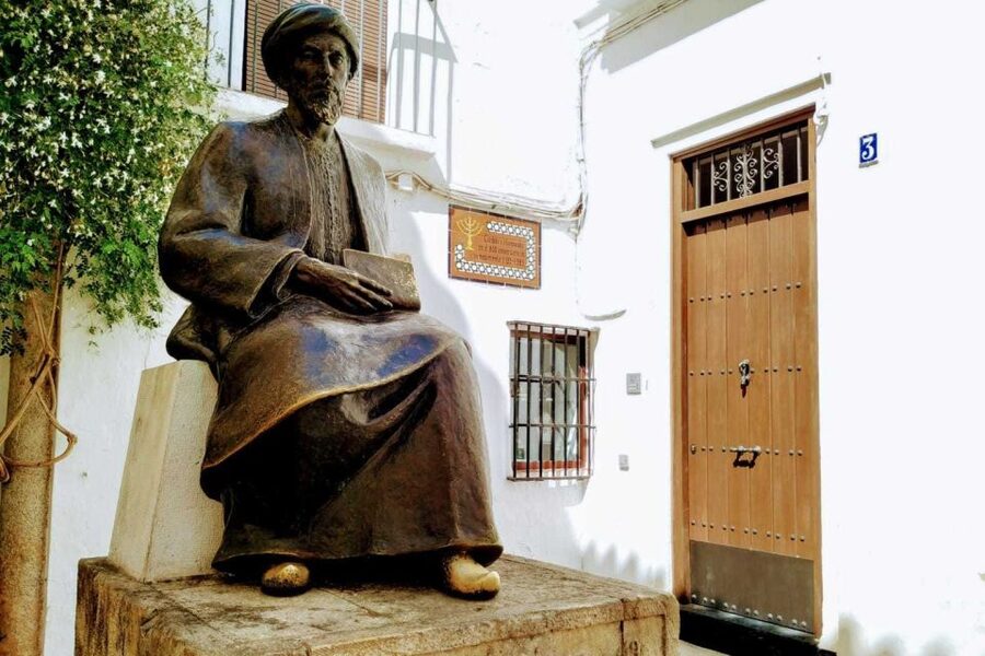 From Seville: Córdoba and Mosque Cathedral Full-Day Tour - Free time for lunch, shopping, and a second look