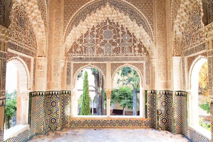 From Seville: Granada Day Trip with Alhambra and Albaicín - Choosing the right Alhambra option