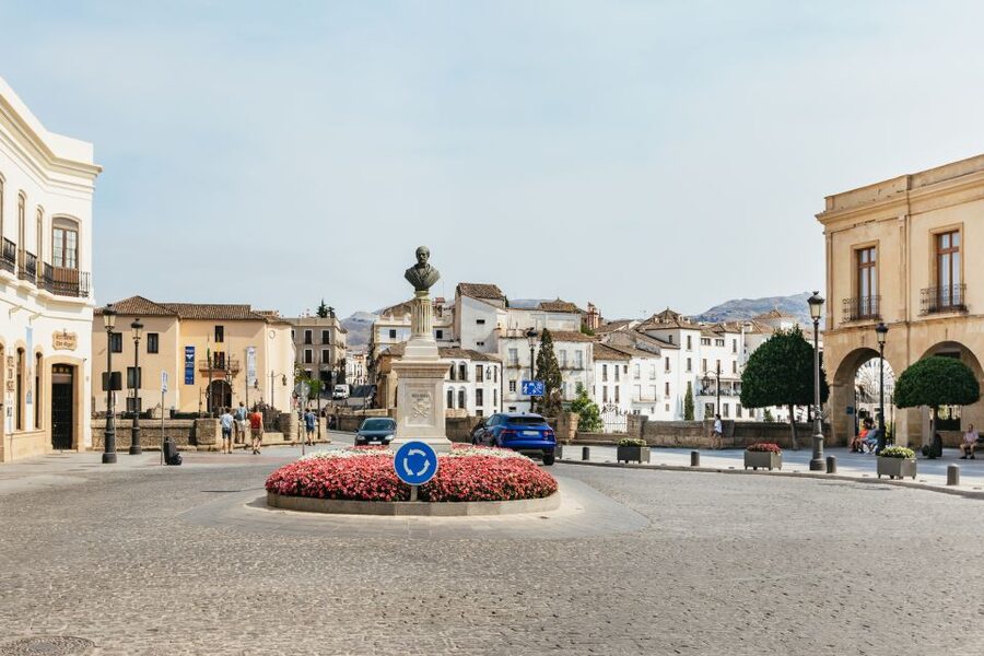 From Seville: Pueblos Blancos and Ronda Full-Day Trip - Ronda and the famous New Bridge
