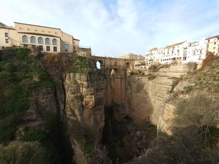 From Seville: Ronda+Setenil de las Bodegas Day Trip - Making the most of your free time in Ronda