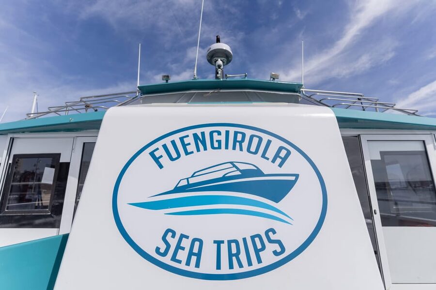 Fuengirola: Catamaran Tour to Spot Dolphins - What the boat really offers