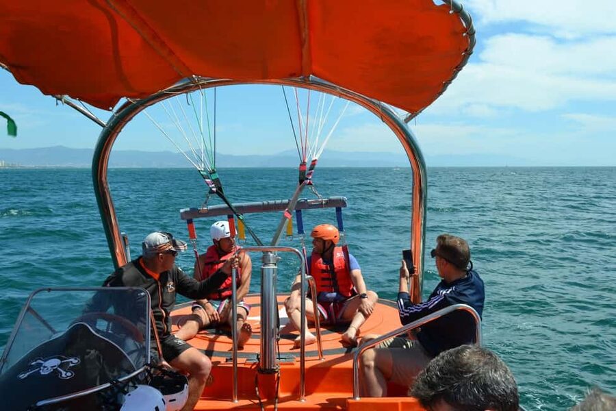 Fuengirola: Deluxe Parasailing Flight from Fuengirola Port - Safety, equipment, and the small rules that matter