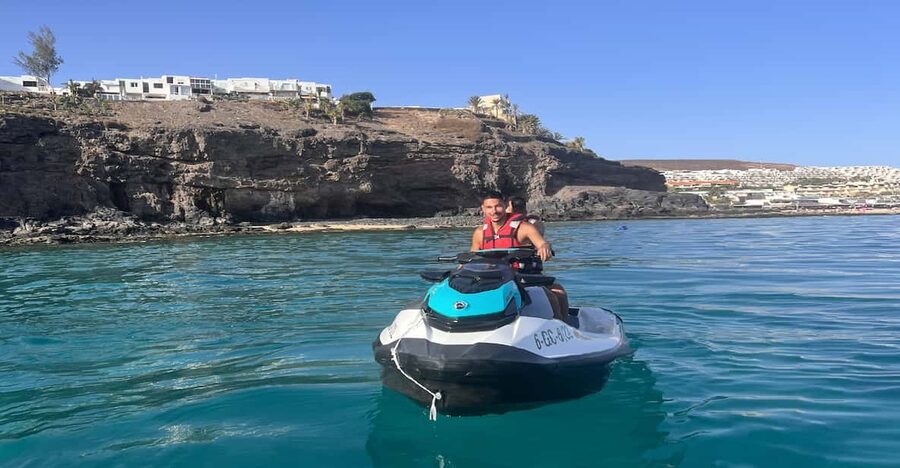 Fuerteventura : 30 minute JetSki Rental without licence - Taking the controls without a license