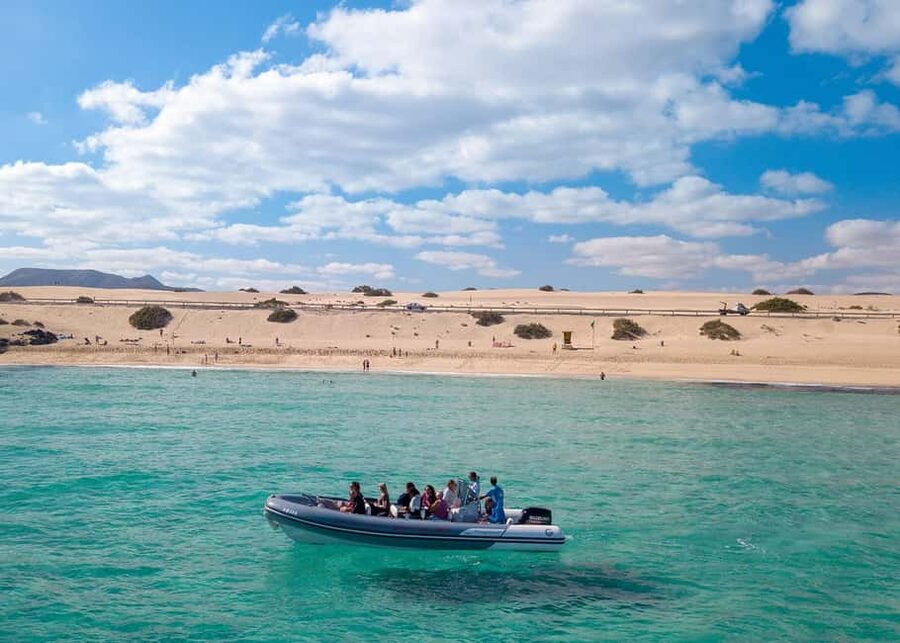 Fuerteventura: Lobos Island Round-Trip Speedboat Ticket - Arriving at Lobos dock
