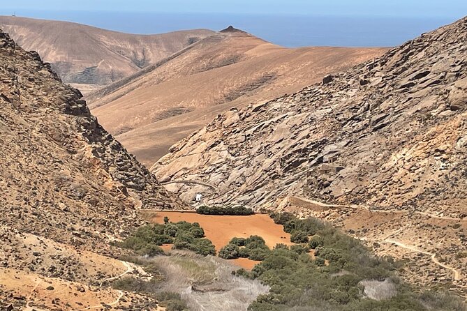 Fuerteventura: PANORAMA GRAND TOUR 2in1 Historic & photo tour. - Corralejo dunes and views toward Lobos