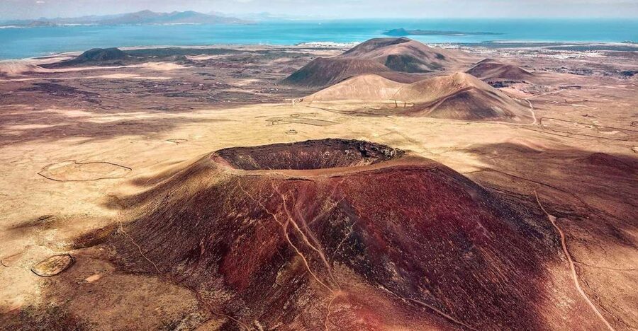 Fuerteventura: Wild North and Corralejo Tour From the South - Calderon Hondo: a short walk with a real climb