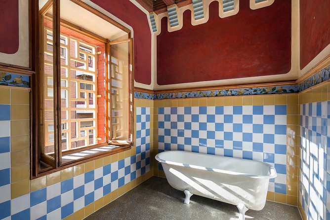 Gaudi´s Casa Vicens Skip the Line Ticket with Audioguide - Inside the summer house