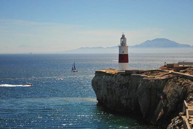Gibraltar Inside Out Intermediate Tour 3.30hrs - Great Siege Tunnels and the Moorish Castle